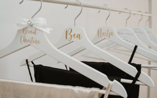 cintre personnalisé mariage