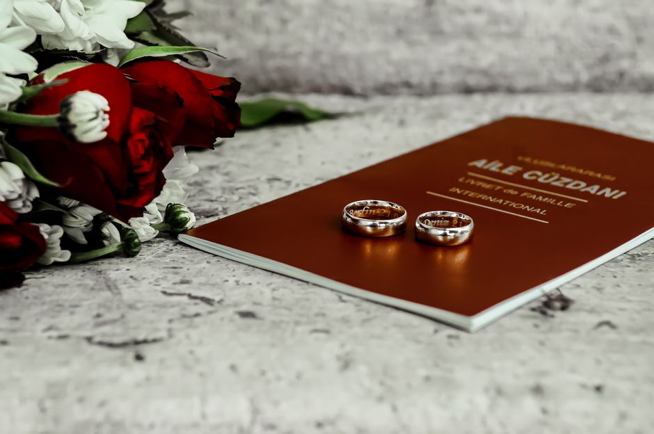 qui peut célébrer un mariage civil